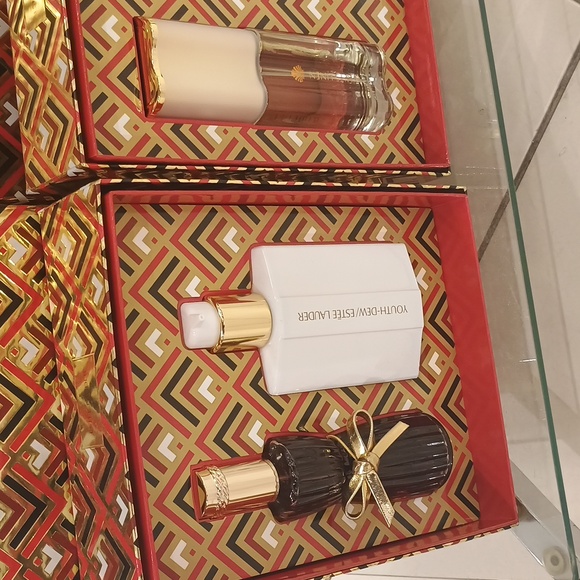 New Set Esteelauder combos - Picture 4 of 10